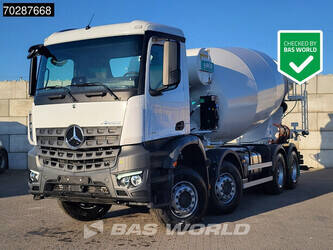 صورة ل معدات الخرسانية 2025 مرسيدس بنز Arocs 4142