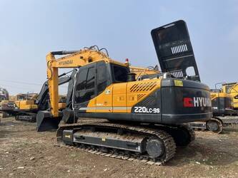 صورة ل حفارات 2023 هيونداي R220LC-9