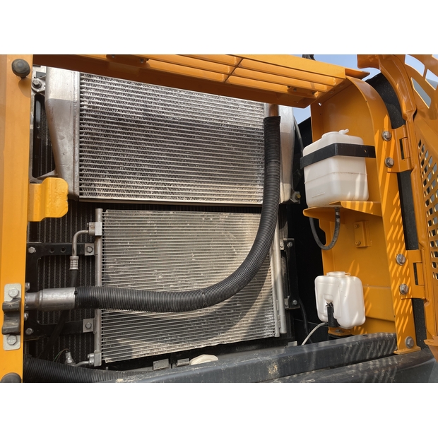 2023 Hyundai R220LC-9-41284079