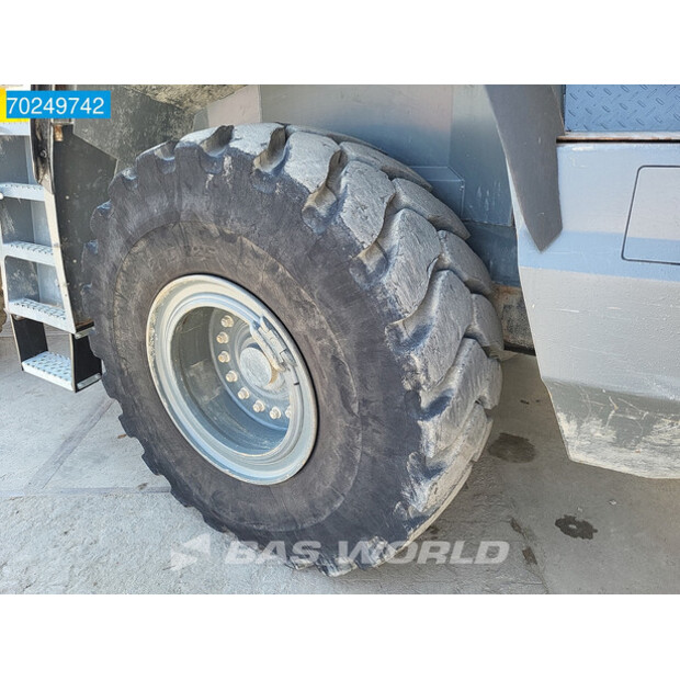 2021 ليبهير L556-41284179