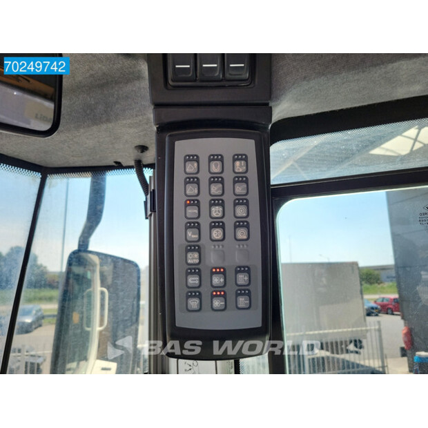 2021 ليبهير L556-41284196