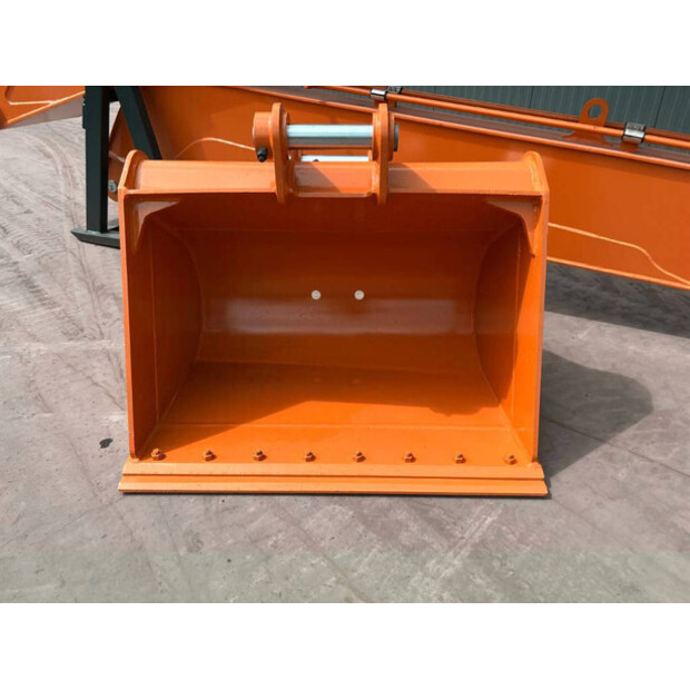 2025 Hitachi ZX200-41284644