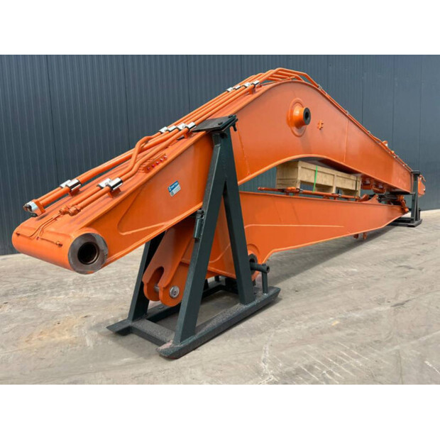 2025 Hitachi ZX210-41284685