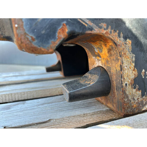 2021 OilQuick OQ65-41285645