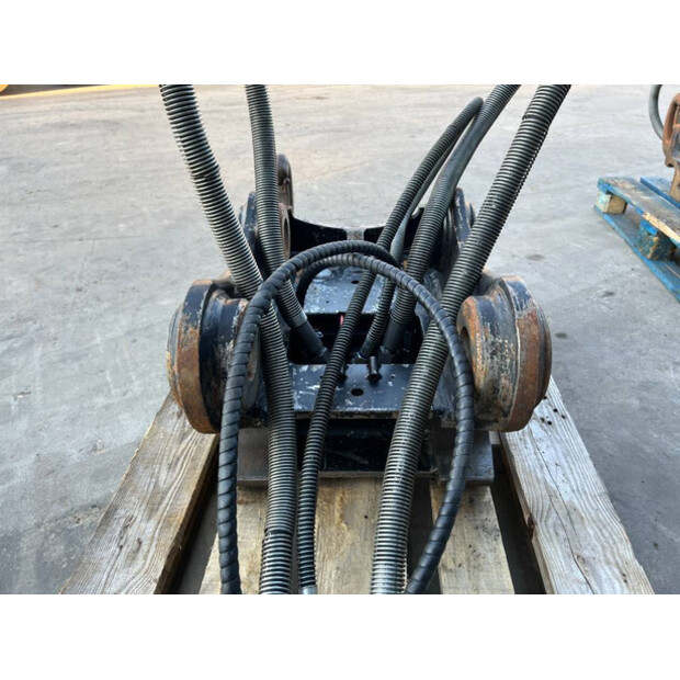2018 OilQuick OQ65-41285701