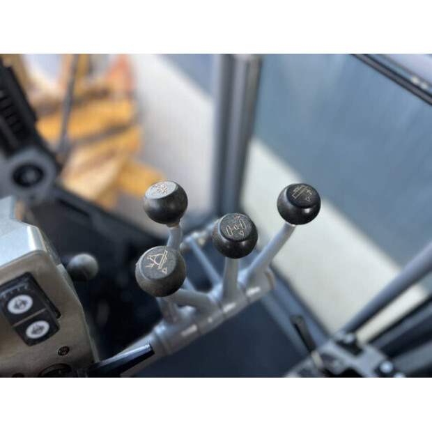 2018 Caterpillar 140K-41287875