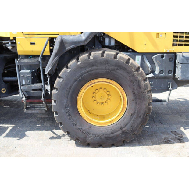 2020 Komatsu WA270-41290124