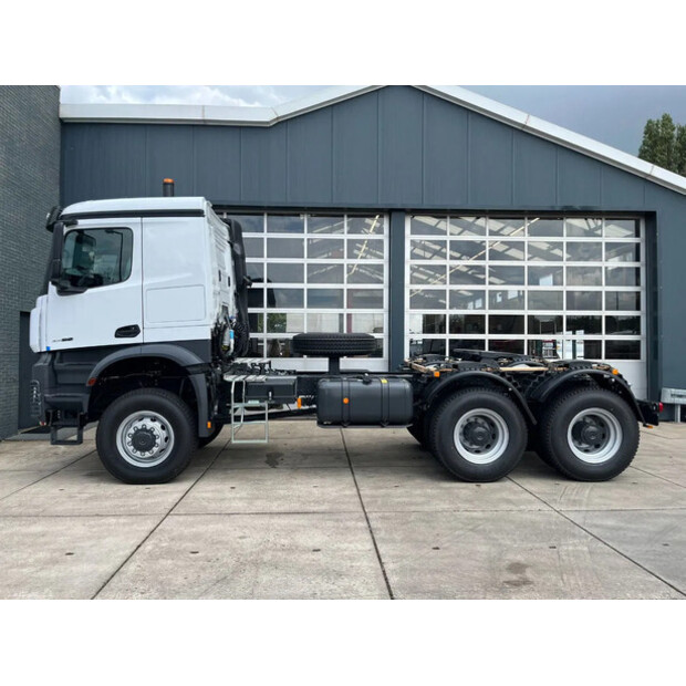 2025 Mercedes-Benz Arocs 4058 AS-41292588