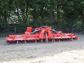 صورة ل ناثرات الأسمدة 2025 Özduman Falcon 6000 Power Harrow