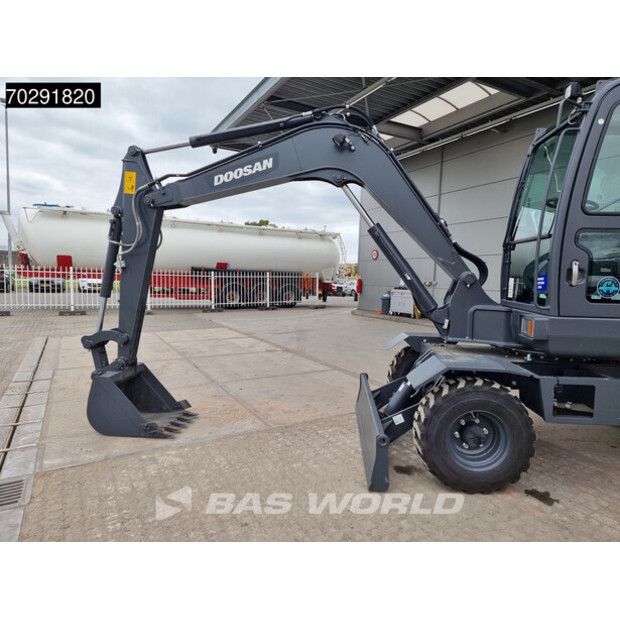 2025 Doosan DX60W-41294758