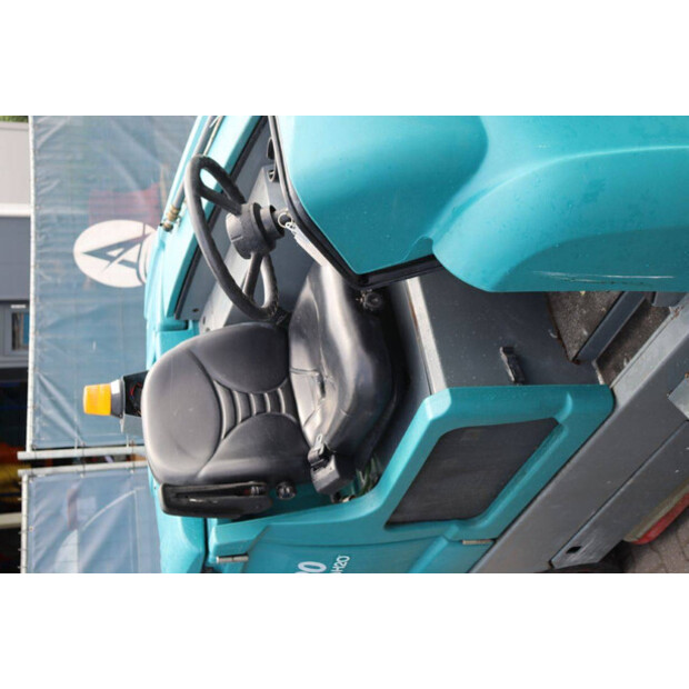 2010 TENNANT T20-41294802