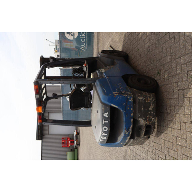 2012 Toyota 02-8FDF30-41294844