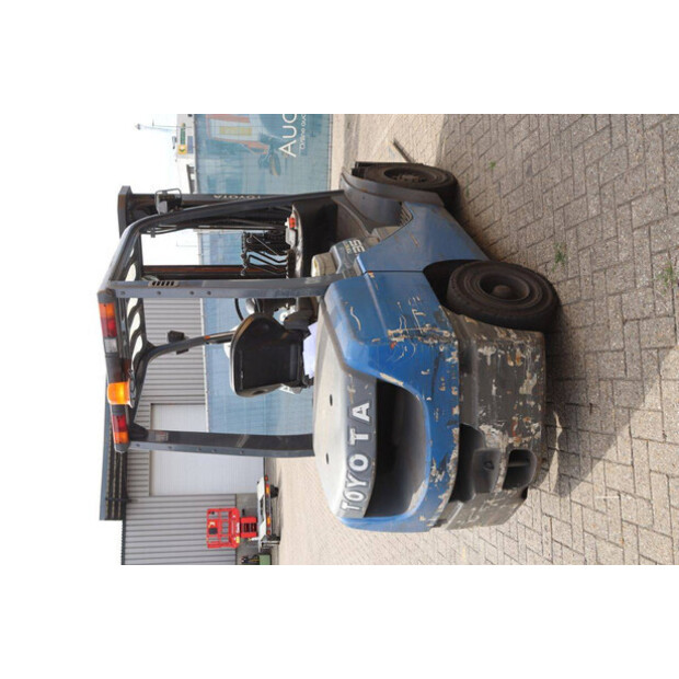 2012 Toyota 02-8FDF30-41294905