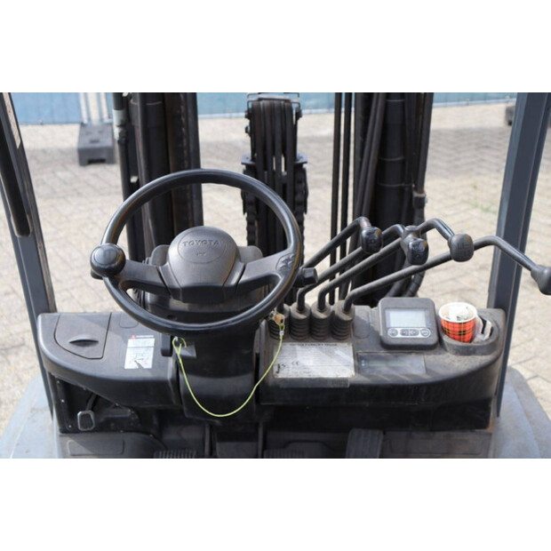2012 Toyota 02-8FDF30-41294921