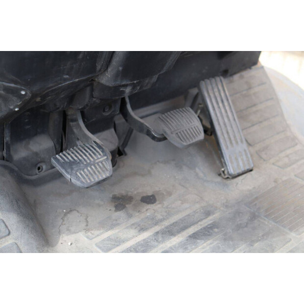 2012 Toyota 02-8FDF30-41294927