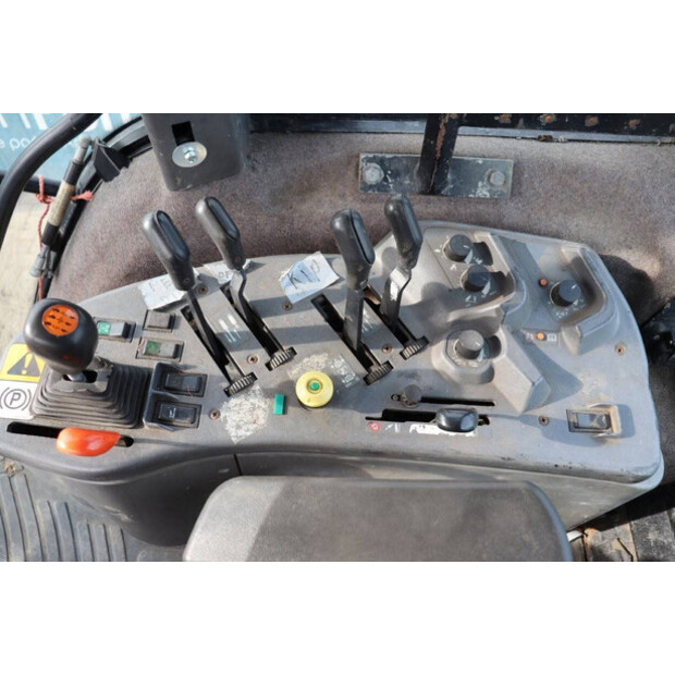 1995 New Holland 8670-41295248