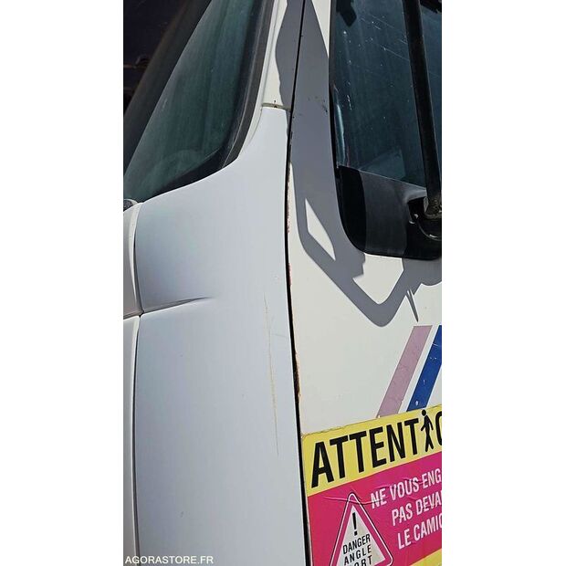 2004 Renault PREMIUM-41307519
