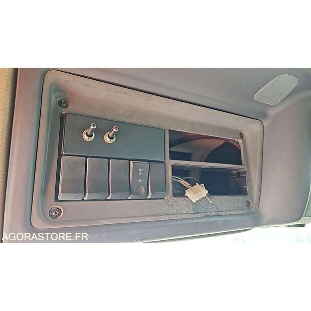 2004 Renault PREMIUM-41307539