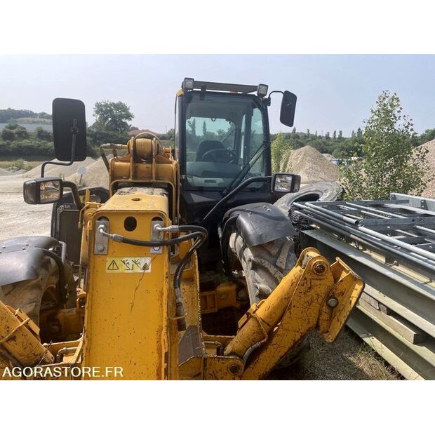 جيه سي بي 525-125-41307658