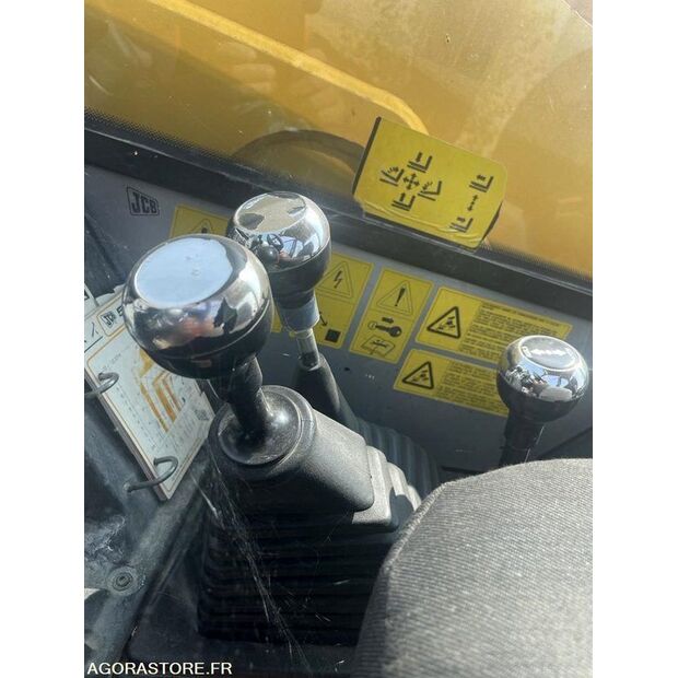 جيه سي بي 525-125-41307683