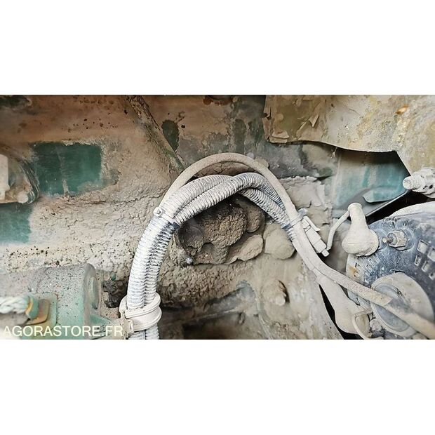فولفو L50D-41308000