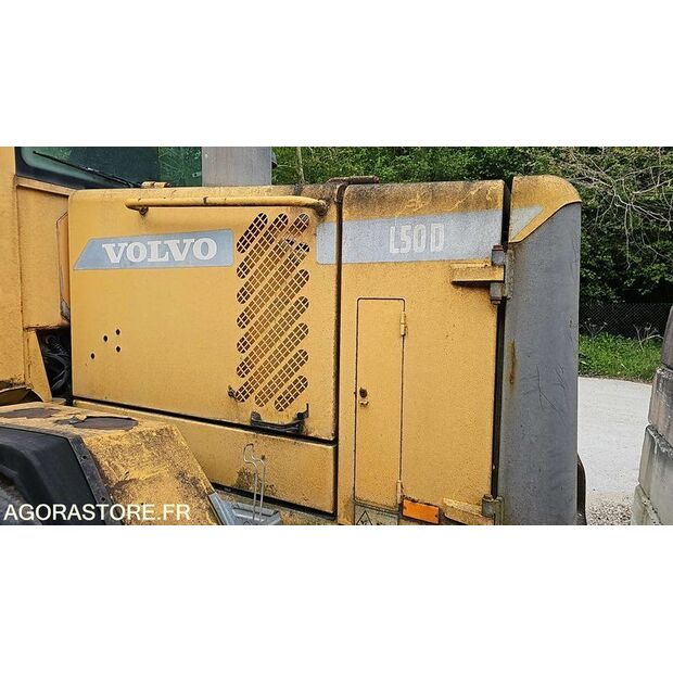 فولفو L50D-41308017