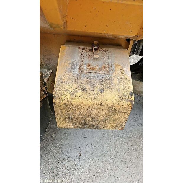 فولفو L50D-41308018