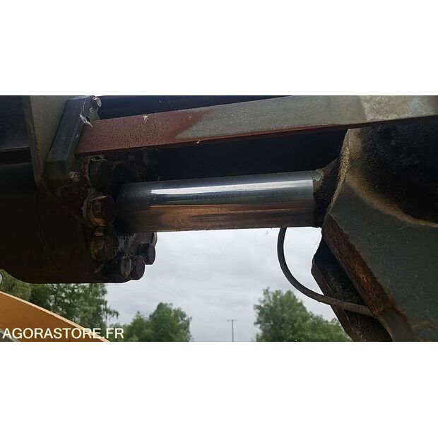 2013 Liebherr L586-41308100
