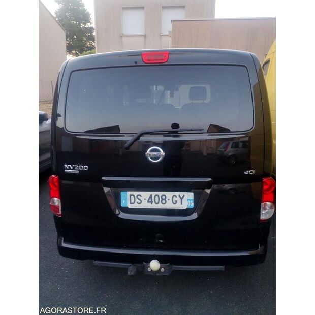 2013 نيسان NV200-41308129