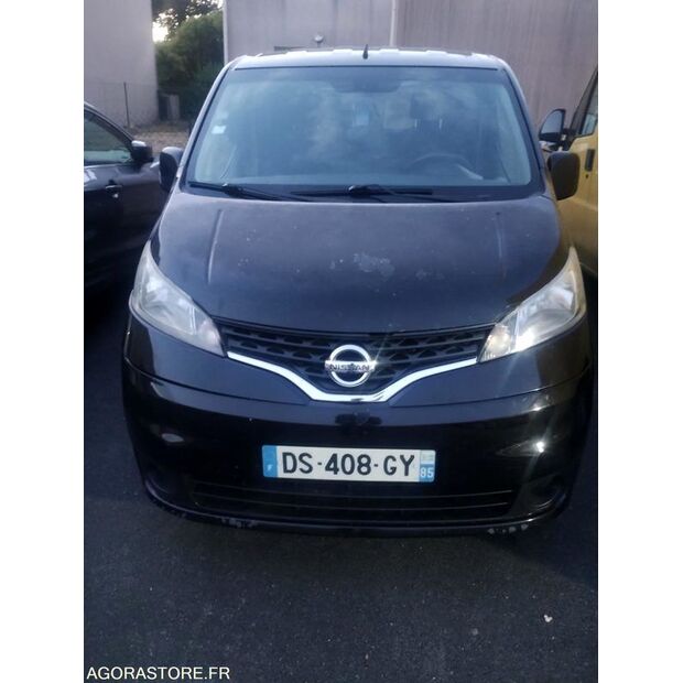 2013 نيسان NV200-41308130