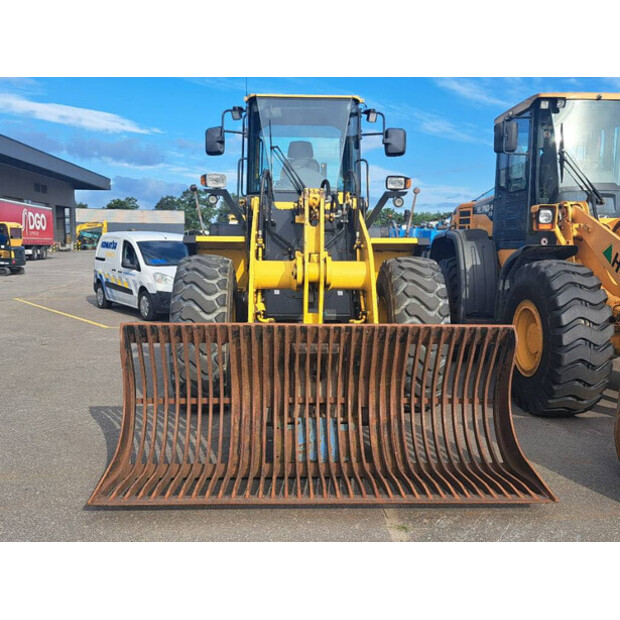 2003 Komatsu WA250-5H-41308468