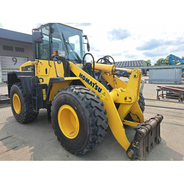 2003 Komatsu WA250-5H-41308475
