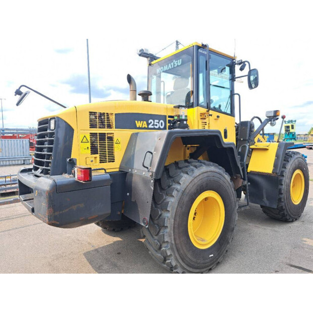 2003 Komatsu WA250-5H-41308476