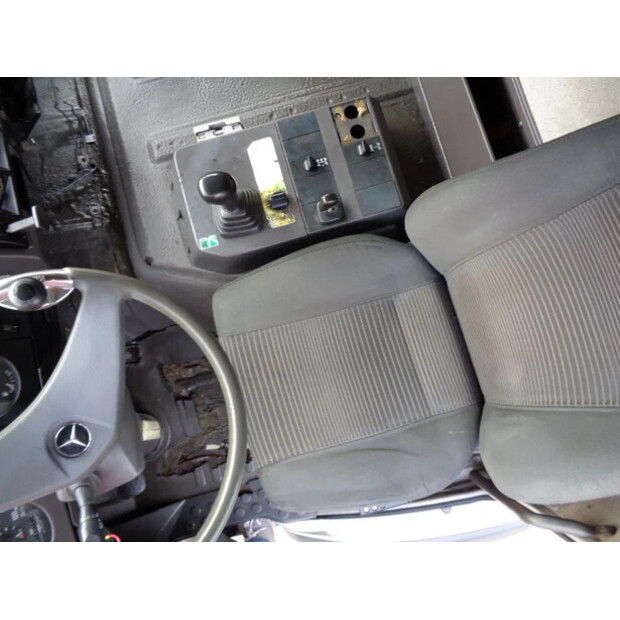 1992 Mercedes-Benz SK 2433-41309112
