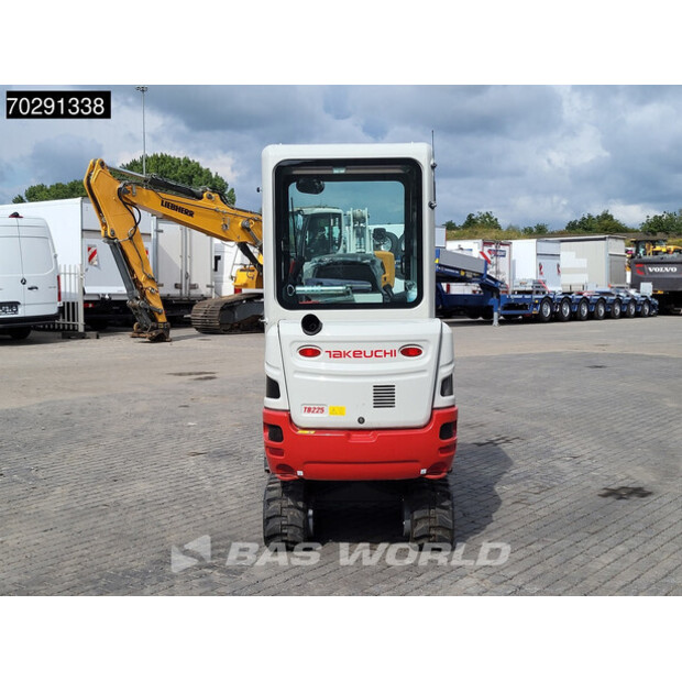 2022 تاكوتشي TB225-41310154