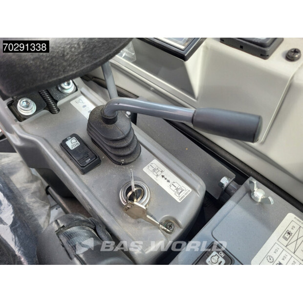 2022 تاكوتشي TB225-41310202