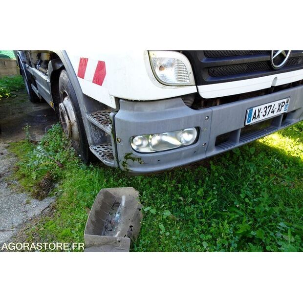 2010 Mercedes-Benz 1524-41322482