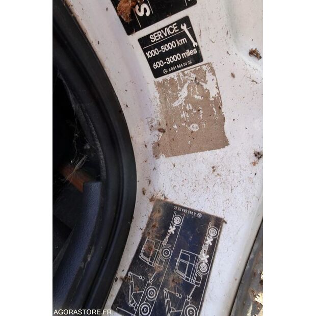2010 Mercedes-Benz 1524-41322508