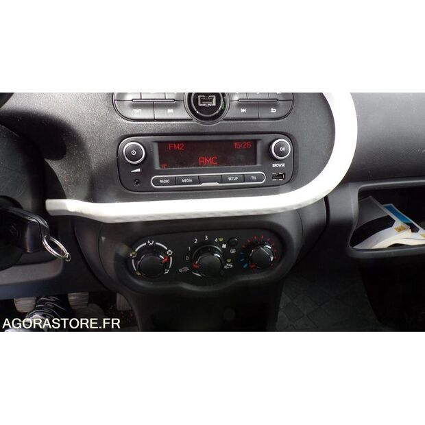 2015 رينو Twingo-41322596