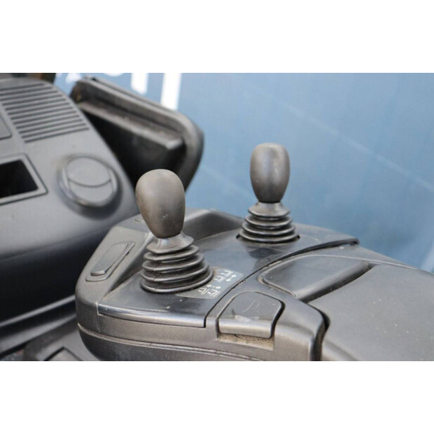 2012 Linde E25L-01-41323000