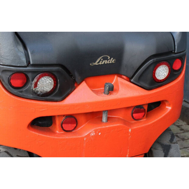 2015 Linde E25-01-41323032