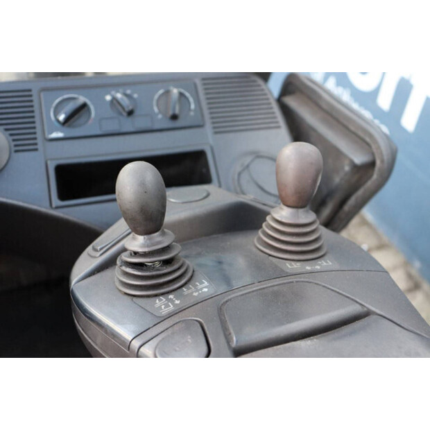 2015 Linde E25-01-41323039