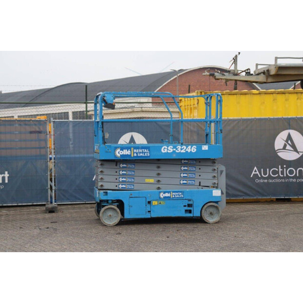 2015 Genie GS-3246-41323107