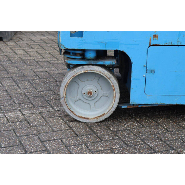 2015 Genie GS-3246-41323117