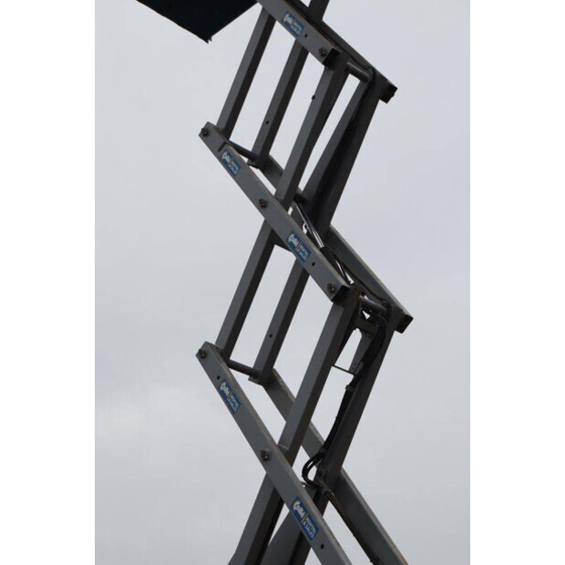 2015 Genie GS-3246-41323134