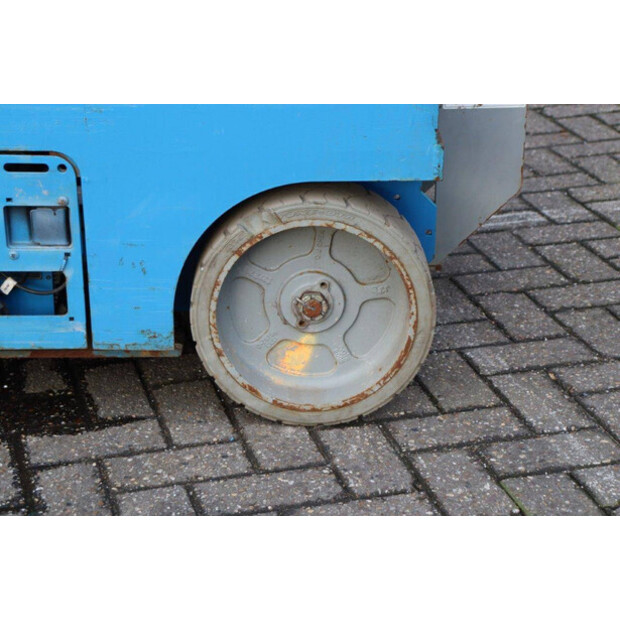 2013 Genie GS-2646-41323177