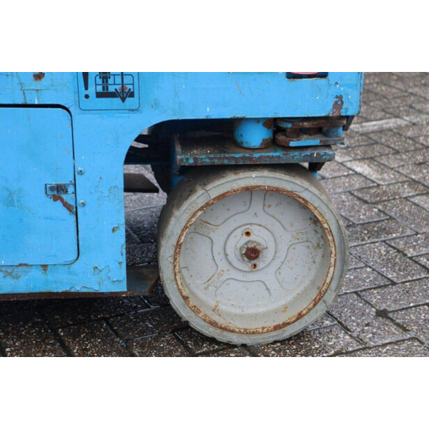 2012 Genie GS-2032-41323234
