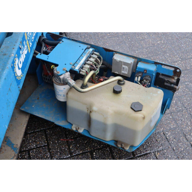 2012 Genie GS-2032-41323237