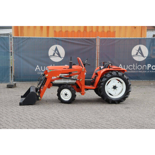 KUBOTA B1702DT-41324423