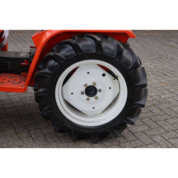 KUBOTA B1702DT-41324438